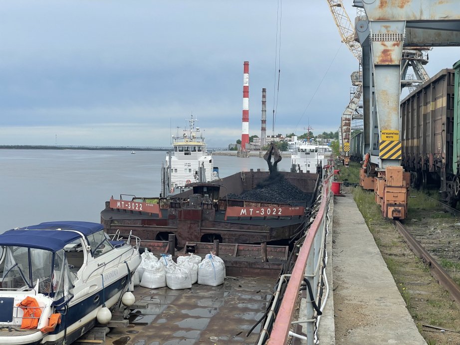 В отдалённые районы Хабаровского края доставили необходимый запас топлива к зиме Пресс-служба министерства жилищно-коммунального хозяйства Хабаровского края